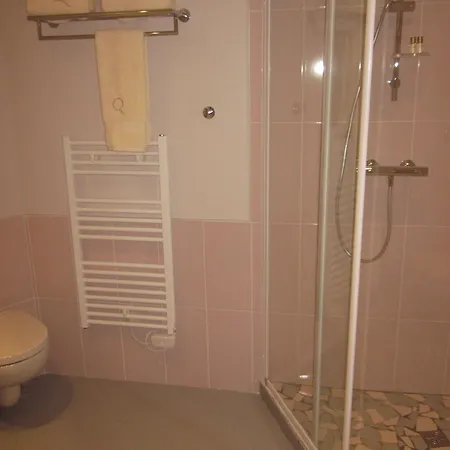 Ours Blanc - Wilson Hotel Toulouse