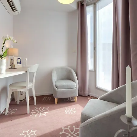 Hotell Ours Blanc - Wilson 4*