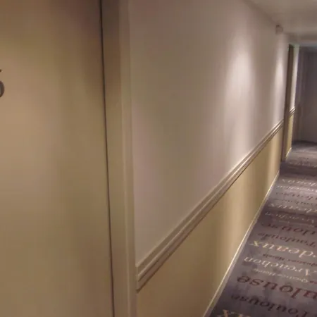 Otel Ours Blanc - Wilson Toulouse