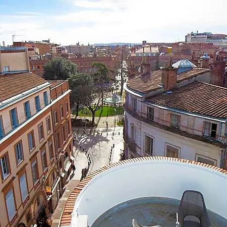 Ours Blanc - Wilson Hotel 4*