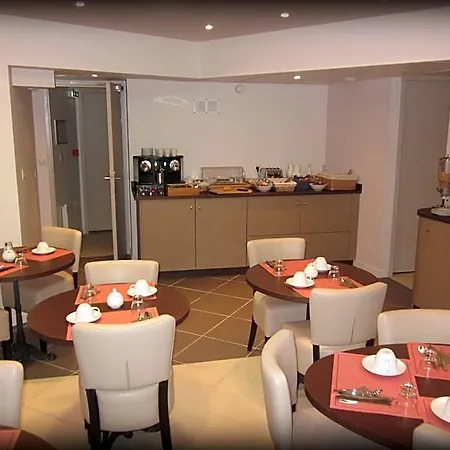 Ours Blanc - Wilson Hotel Toulouse