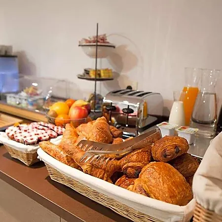 Ours Blanc - Wilson Hotel Toulouse