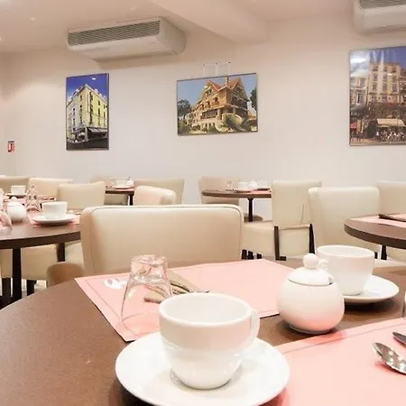 Ours Blanc - Wilson Hotel 4*