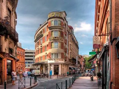 Ours Blanc - Wilson Hotell