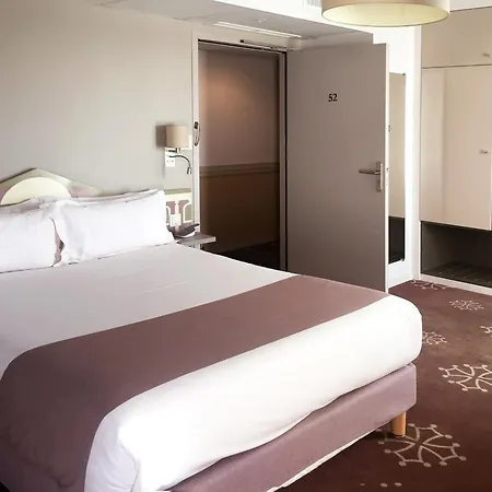 Ours Blanc - Wilson 4* Тулуза