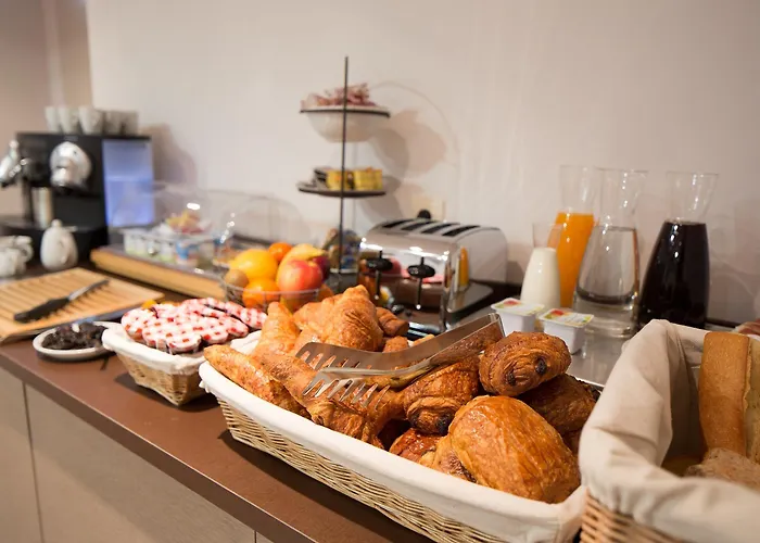 Отель Ours Blanc - Wilson Тулуза