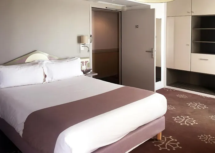 Ours Blanc - Wilson 4* Тулуза